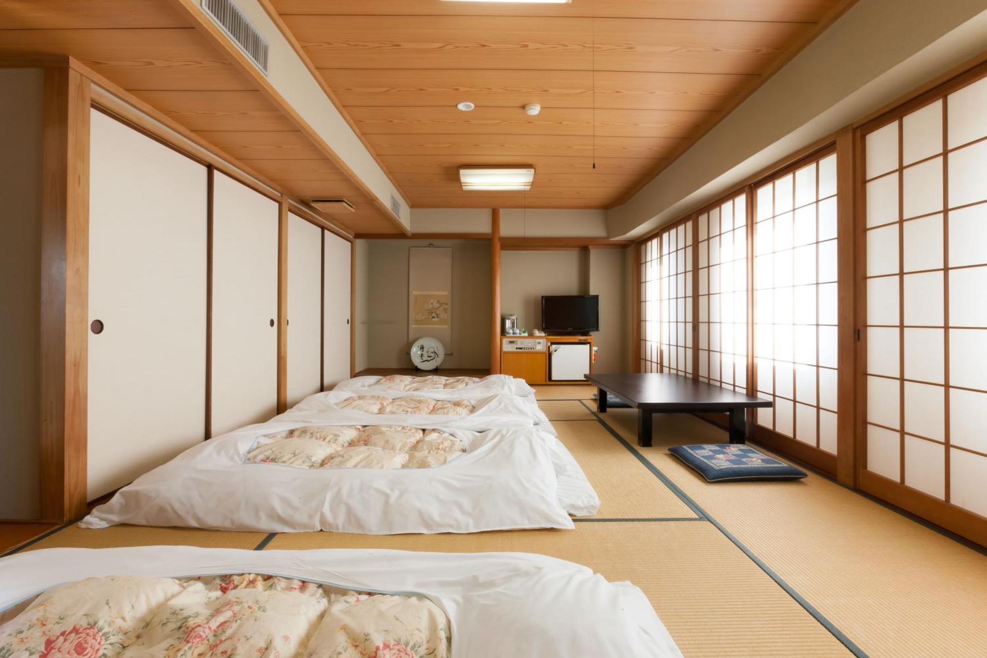 Onomichi Royal Hotel Екстер'єр фото
