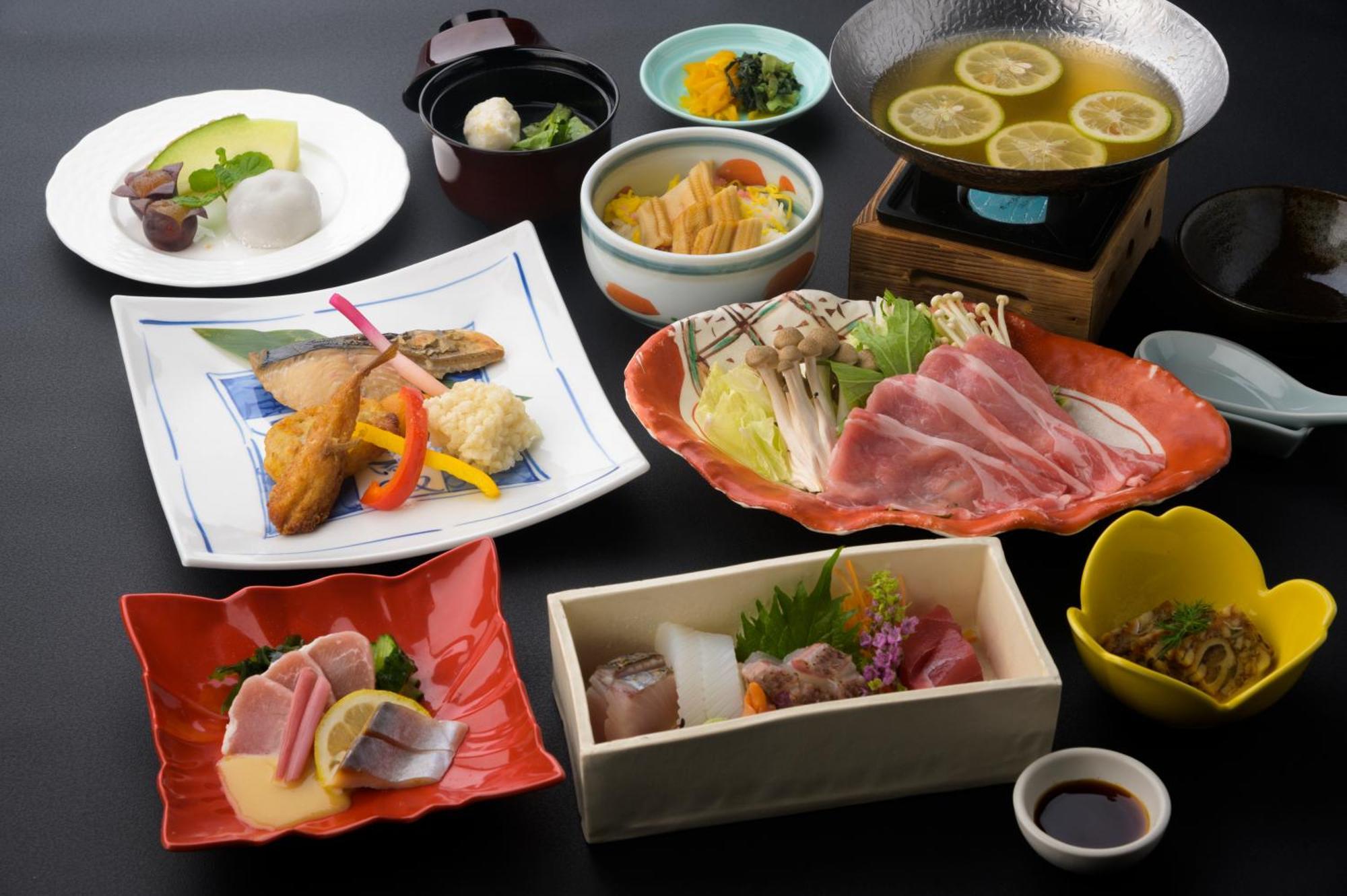 Onomichi Royal Hotel Екстер'єр фото