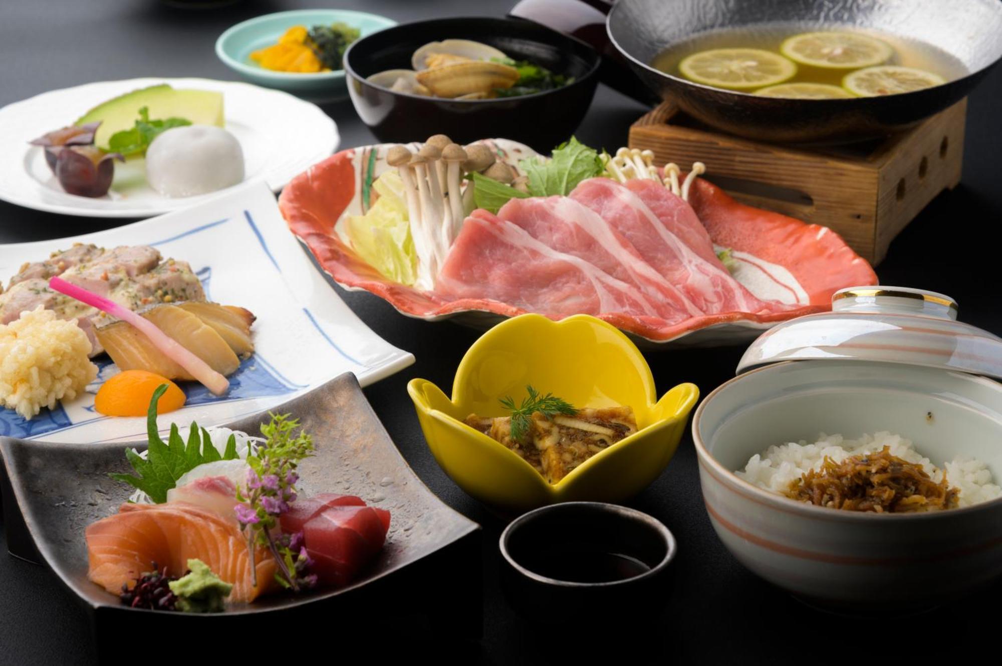 Onomichi Royal Hotel Екстер'єр фото