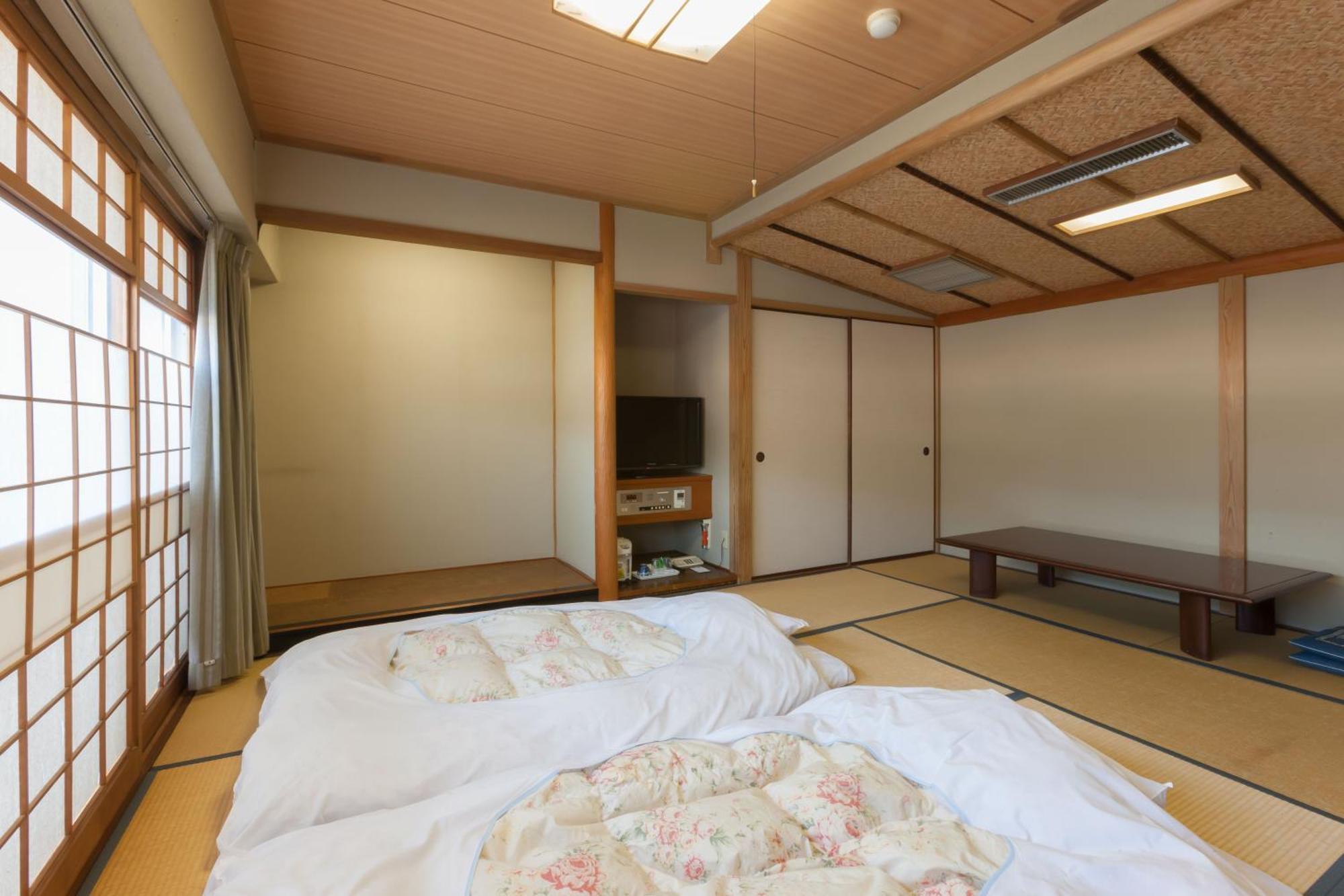 Onomichi Royal Hotel Екстер'єр фото