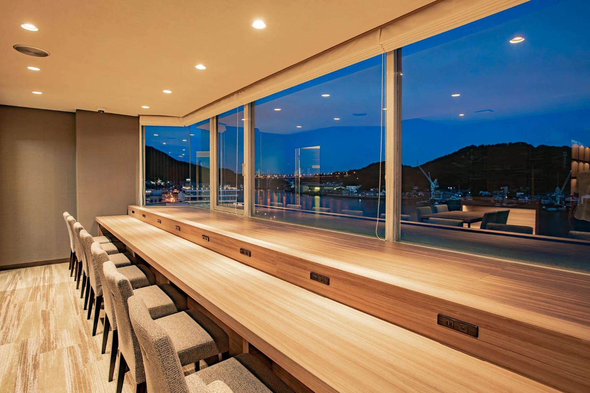 Onomichi Royal Hotel Екстер'єр фото
