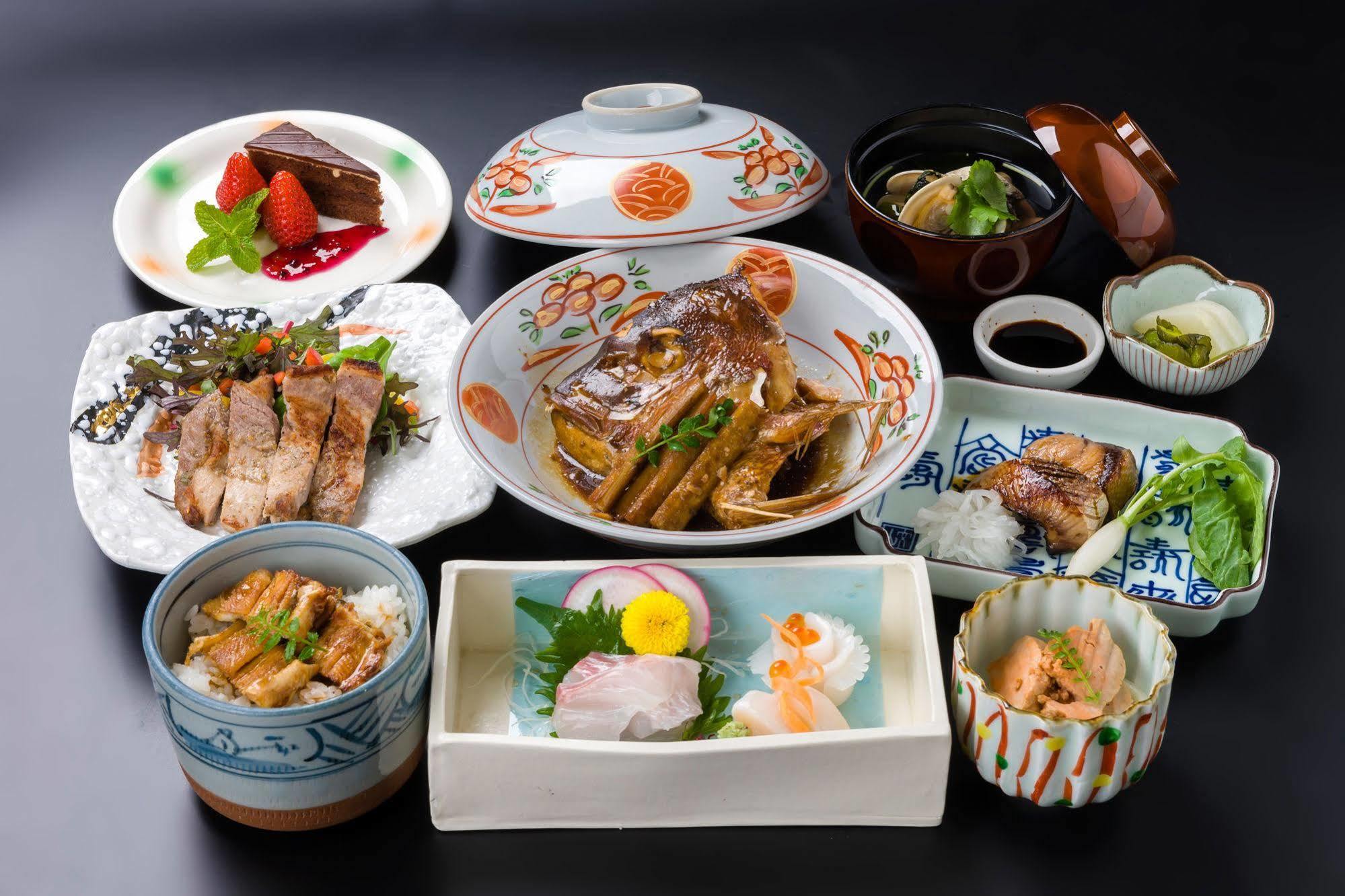 Onomichi Royal Hotel Екстер'єр фото